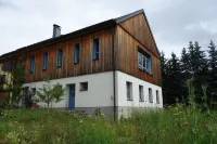 Großzügige Ferienwohnung in Sanierter Bauernscheune Hotels in 