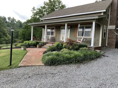 Breathtaking Country Paradise with Hot Tub  Where You Can Unplug in Nature