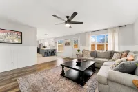 Red Raider HQ – Spacious 4Br Minutes from Texas Tech & Jones Stadium