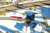 Kirkwood Mountainside Cottage with Deck, Walk to Lifts!