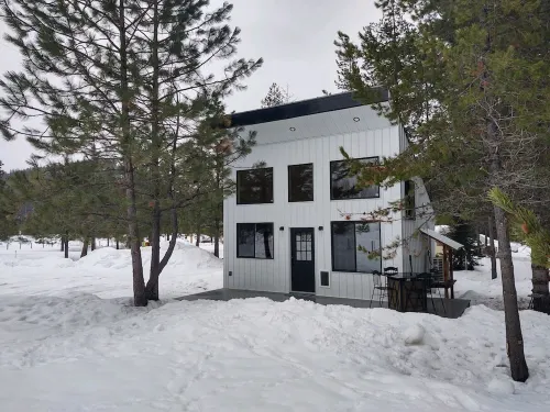 Cozy cottage next to St Regis River and Hiawatha trail system