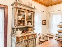 Gilmore Manor. Luxury Group Stay. Prime downtown location. 5 Min to Cedar Point.