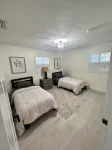 MINUTES TO BEACHES & DOWNTOWN JENSEN BEACH, SLEEPS 4 Hotels near Walgreens