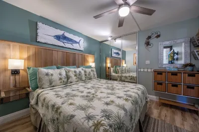 Perfect Romantic Getaway - Right on the Ocean!