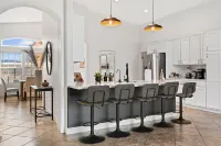 NEW! Mountain Views, Saltwater Pool&Spa, Firepit and Outdoor BBQ and bar area