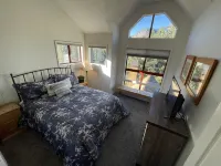 "The Eagles View",   Steps from Chair 15, spacious 3 BR, plus loft, 2 BA condo