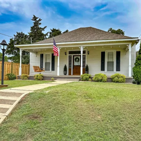 Charming Retreat just 3 miles from the University Of Alabama