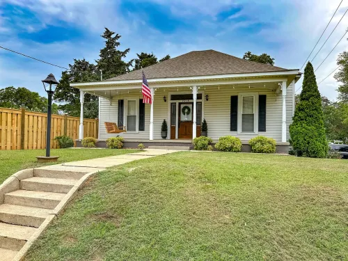 Charming Retreat just 3 miles from the University Of Alabama