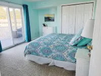 AlloWaves-Luxury Townhome w/ POOL & FISHING PIER