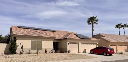 Lakeside family friendly home—close to everything!