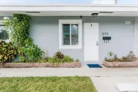 Hallandale House/5 min to Beach/BBQ/close to Miami Hotels in Hallandale Beach