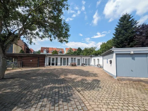 FeWo Urban Gotha - Apartment Orangerie - Am Schlosspark- Parken an der der Tür- Barrierefrei, 900 Meter zum Bahnhof - Wallbox - 3-Sterne
