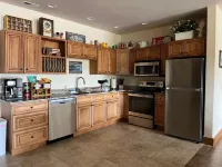 Wild Rose River Level Apartment With Private Acre Pond 프레이 호텔