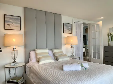 Cape Code Waterfront Cottage Отели рядом с достопримечательностью «Парк Си Вью»