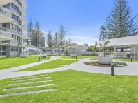 Breathtaking Beach & Ocean Views. Free Fast Wifi. Best Location