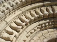 Cottage 4 people with private garden in village Saintongeais estuary 5 km