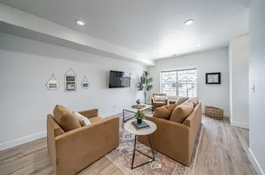 NEW Near Downtown+River+Airport