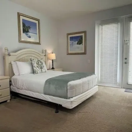 Luxury Villa, Sleeps 8, Steps to Epic Universe, Pool+Resort