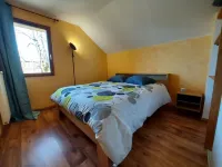 Between lake and mountains, cosy house with beautiful view of Lake Annecy