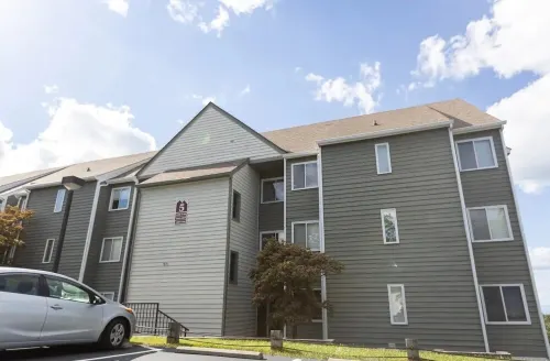 2 Bedroom Mountaintop Condo with Indoor and Outdoor Pools