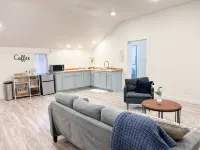 The Modern Cottage in Rural Lake Stevens Hotels near Seattle Premium Outlets