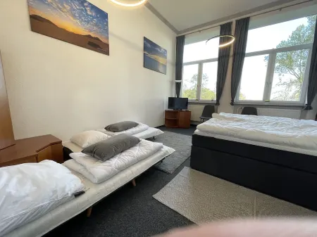 Ecolodge Loft, 180qm Raumwunder für bis zu 8 Personen, 5km zu Nordsee / Büsum
