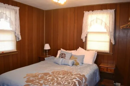 Come visit our 2bd cabin on Table Rock Lake close to Silver Dollar City! Отели в г. Индиан Пойнт
