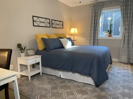 Steps from KU, Private Guest Suite & Game Room