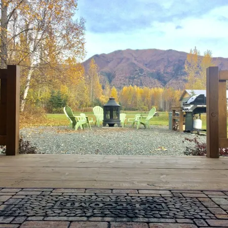 Welcome to the Fiddle Creek Cabin near Hatcher Pass, Alaska