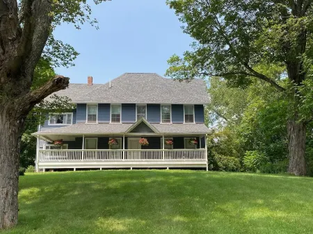 Spacious Farmhouse near Belleayre - Sleeps 14