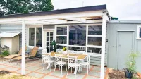 Cosy, 1930's Country Style Cottage, Walking Distance From Town.