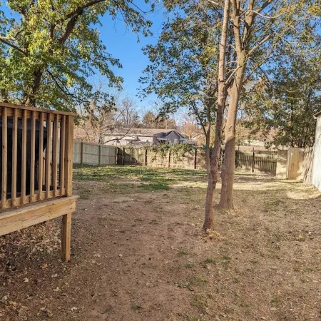 Rogers Retreat, Dog Friendly, Cozy Home. Close to Walmart Amp, Downtown Rogers