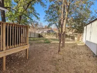 Rogers Retreat, Dog Friendly, Cozy Home. Close to Walmart Amp, Downtown Rogers