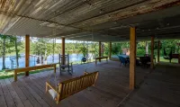 The only VRBO on the North end of Toledo Bend. Cabin with lakefront access Hotels in De Soto Parish