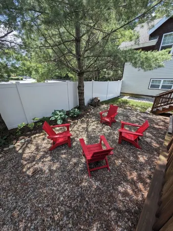 Luxurious Lake Retreat with Hot Tub