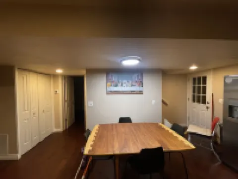 Downtown Boulder Oasis. 3 Blocks from Pearl St Mall. 4 bedrooms and 2 full baths