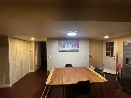 Downtown Boulder Oasis. 3 Blocks from Pearl St Mall. 4 bedrooms and 2 full baths Отели в г. Боулдер