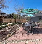 Downtown 1 Bedroom Charmer - Walk, Bike, Visit, Enjoy!!