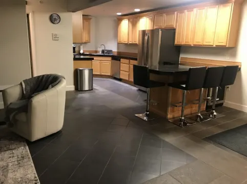 Downtown Condo Close To Alyeska Ski Resort