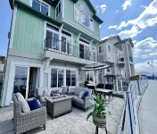 Stunning 5 Bedroom Home: Breathtaking Views in Sparks Marina - Reno - 3-Star