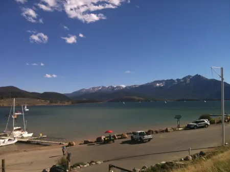 Negotiable! Hot tub, new kitchen and master bath. Отели рядом с достопримечательностью «Walmart»