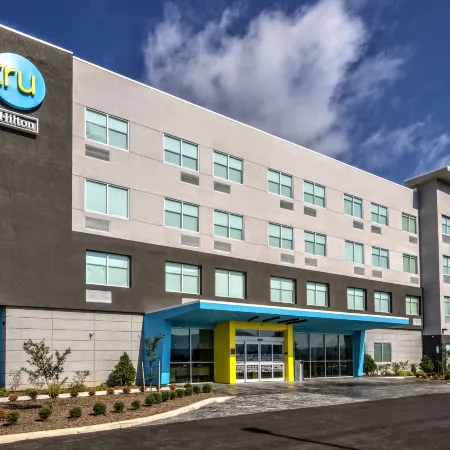 Tru by Hilton Roanoke Hollins
