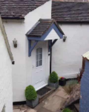 Cottage for Two in Cheadle close to Alton Towers & Stoke on Trent