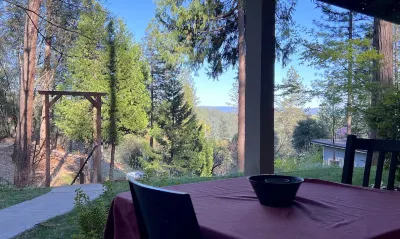 Forest retreat w/ Pool, Game Room, EV charger. Pet friendly!