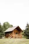 Handcrafted Riverfront Cabin on 10 acres - Chalets