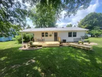 The Groveland Cottage