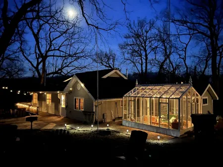 Cozy cottage retreat that’s perfect for recharging.