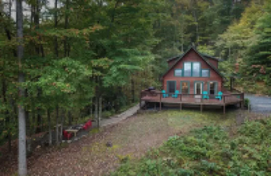 Spectacular year-round views of Smokey Mountain National Park from a D-Log Cabin