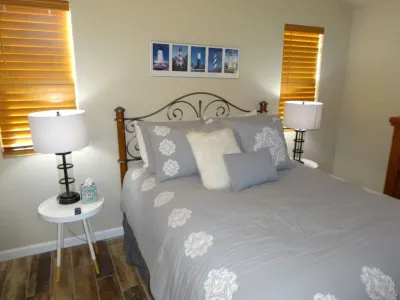 Great conveniently located home. Near mall and many restaurants.