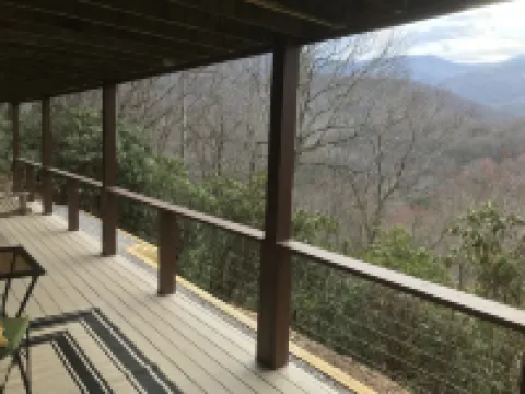 Spectacular Views! Hot tub, Hiking, Waterfalls, FishingReduced Rates